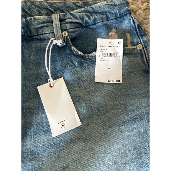 Good American Jeans - Picture 2 of 4